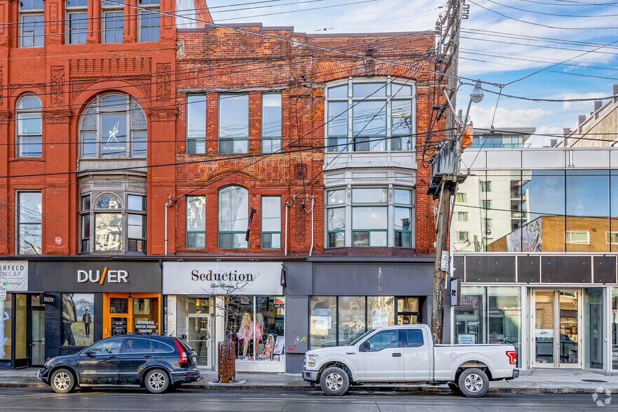 Primary Photo Of 493-497 Queen St W, Toronto Storefront Retail Office For Lease