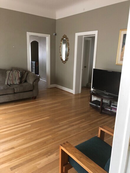 More Photos Of 111 Cass Ave, Mount Clemens Office For Sale