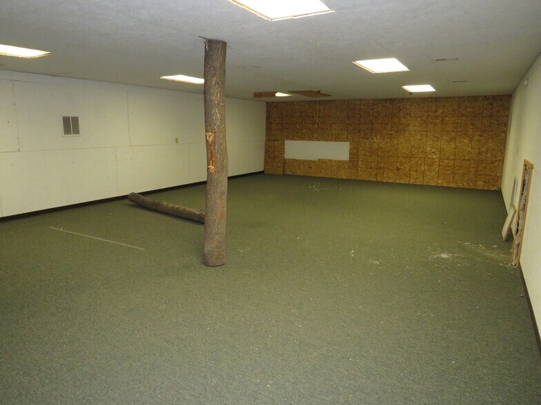 More Photos Of 264-272 S Front St, Braidwood Freestanding For Lease