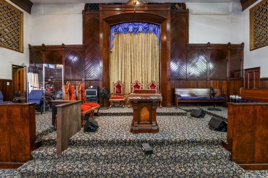 More Photos Of 829 Main St, Worcester Religious Facility For Sale