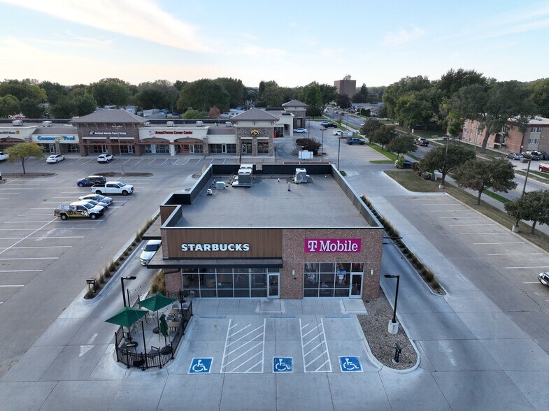 Primary Photo Of 700 S 13th St, Norfolk Storefront For Sale