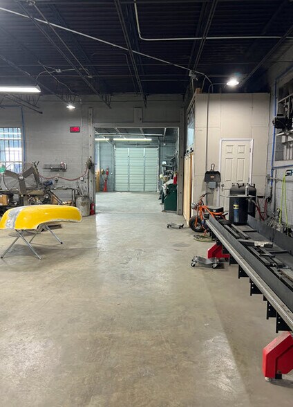 More Photos Of 1401 McCalla Ave, Knoxville Distribution For Lease