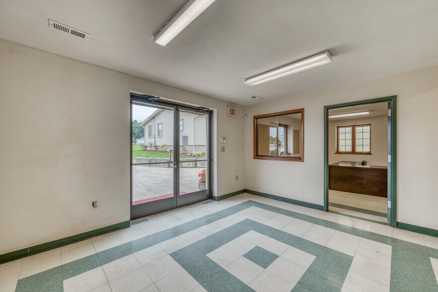 More Photos Of 3545 W Market St, Johnson City Industrial For Sale