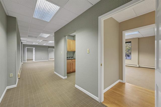 More Photos Of 414 E Walnut St, Green Bay Office For Sale