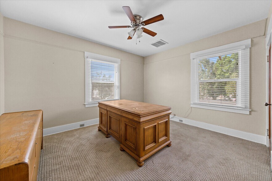More Photos Of 1701 F St, Bakersfield Office For Sale