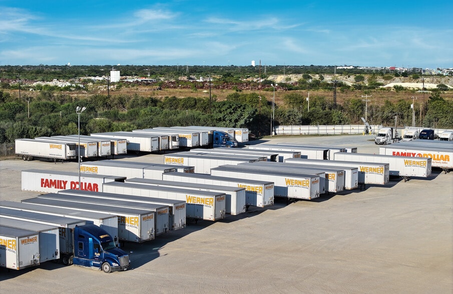 More Photos Of 10195 Somerset Rd, San Antonio Land For Lease