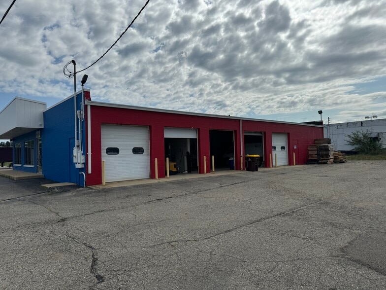 More Photos Of 457 N Cedar Rd, Mason Auto Dealership For Sale