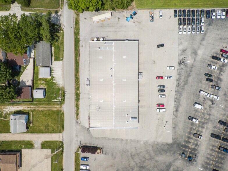 More Photos Of 3912 17th St, East Moline Auto Repair For Sale