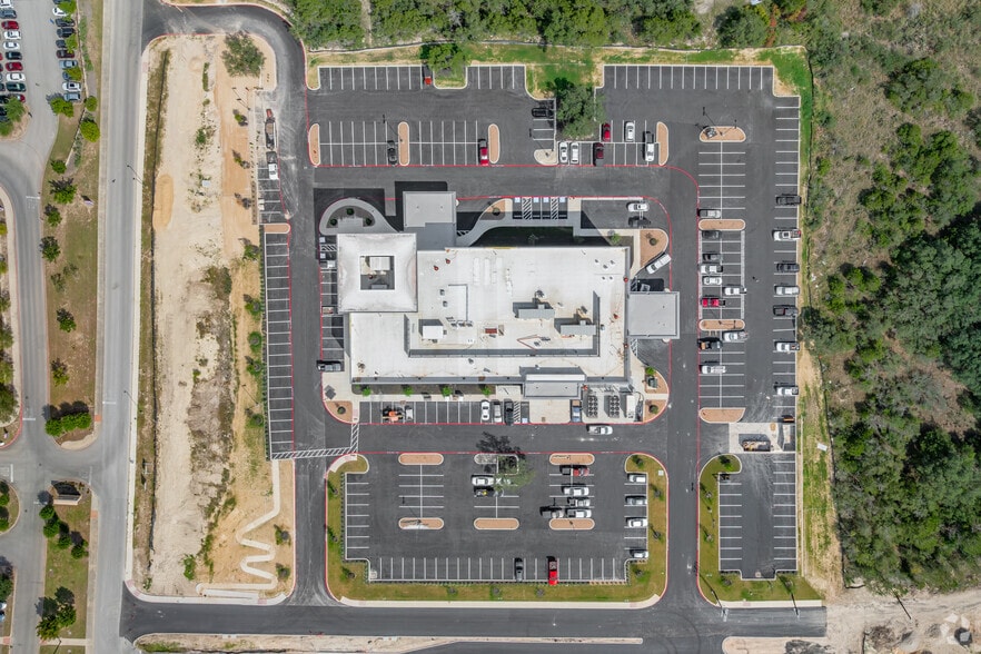 More Photos Of 11123 Christus Hills, San Antonio Medical For Lease