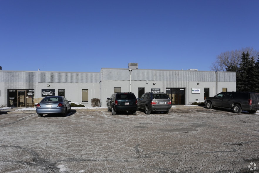 More Photos Of 6820-6848 Washington Ave S, Eden Prairie Showroom For Lease