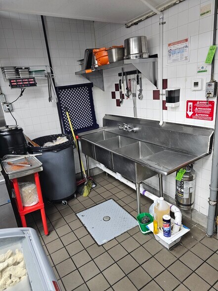 More Photos Of 319 Nassau Rd, Roosevelt Storefront For Lease