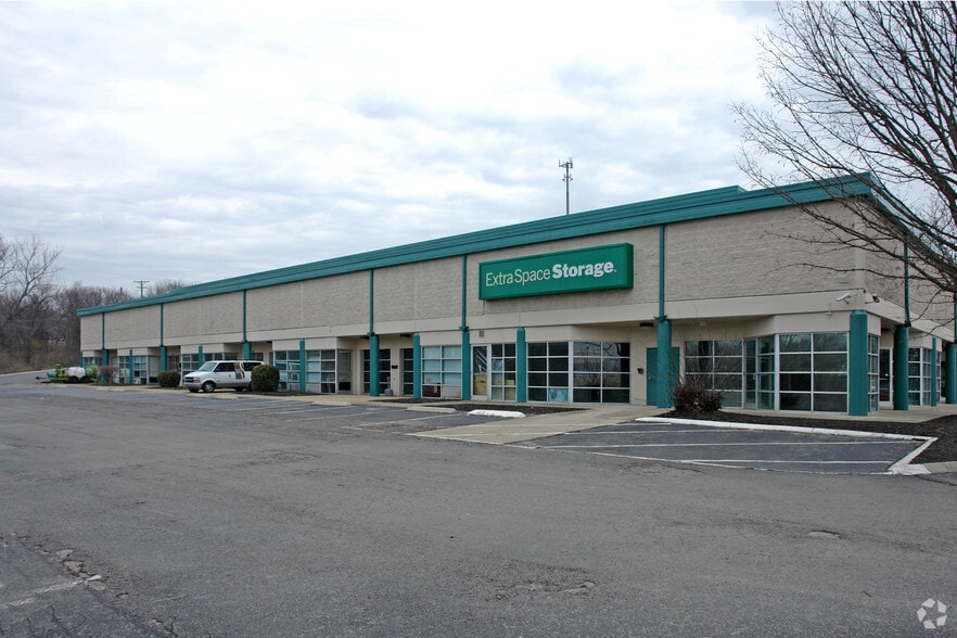 More Photos Of 3744 Annex Ave, Nashville Self Storage For Lease