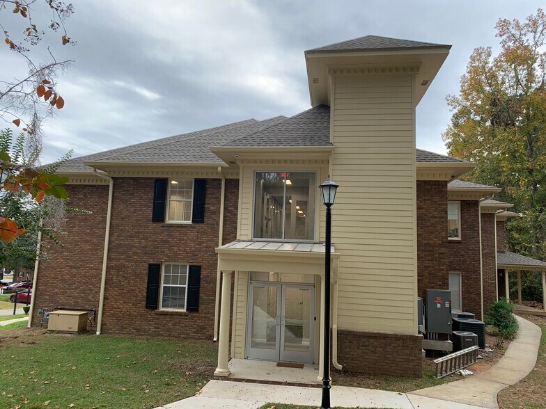 More Photos Of 2807 Remington Green Cir, Tallahassee Office For Lease