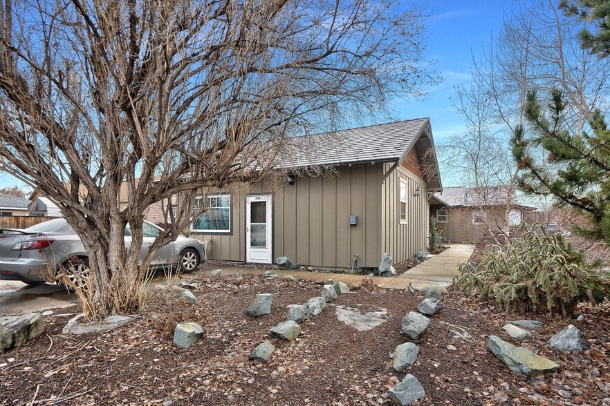 More Photos Of 344 SE Elm St, Prineville Flex For Sale