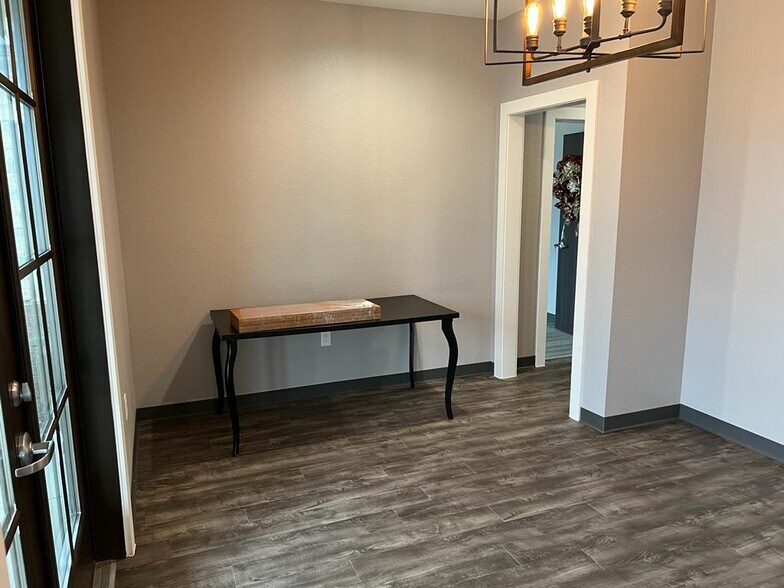 More Photos Of 800 Bonaventure Way, Sugar Land Medical For Sale