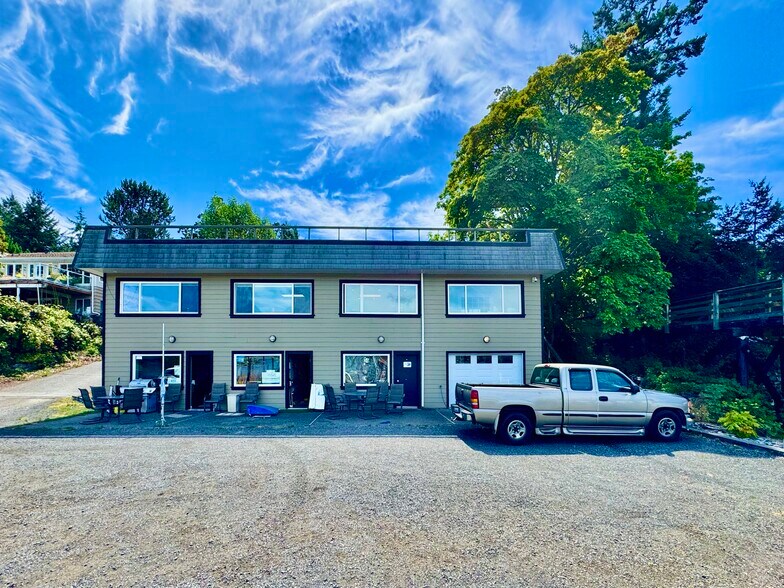More Photos Of 10990 Madrona Dr, North Saanich Marina For Sale