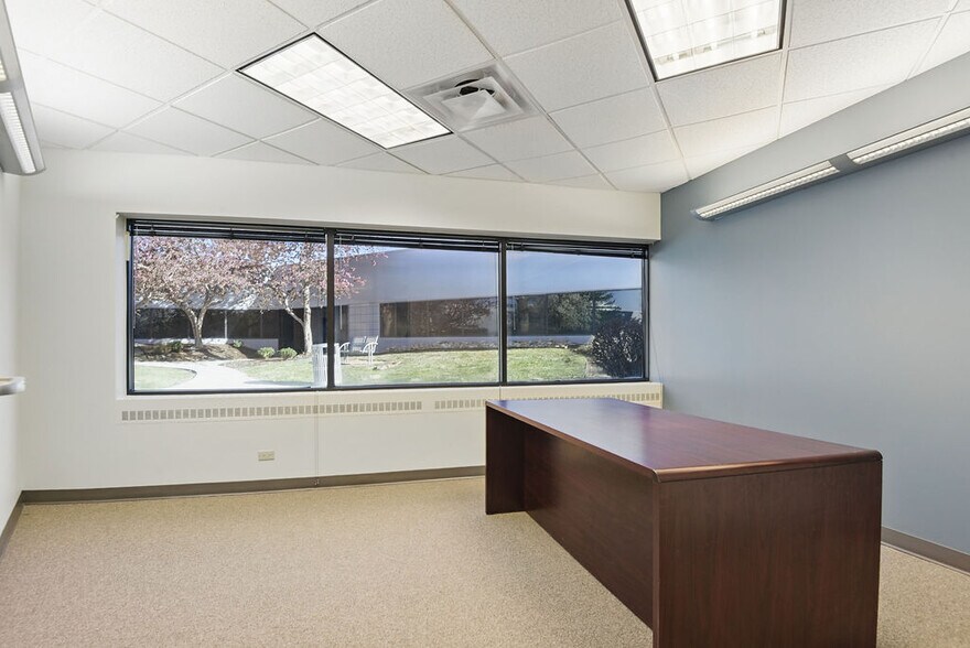 More Photos Of 6070 Greenwood Plaza Blvd, Greenwood Village Office For Sale