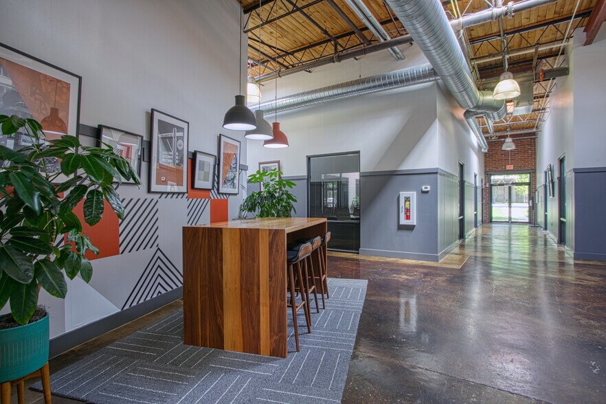 More Photos Of 5256 Peachtree Rd, Atlanta Loft Creative Space For Lease
