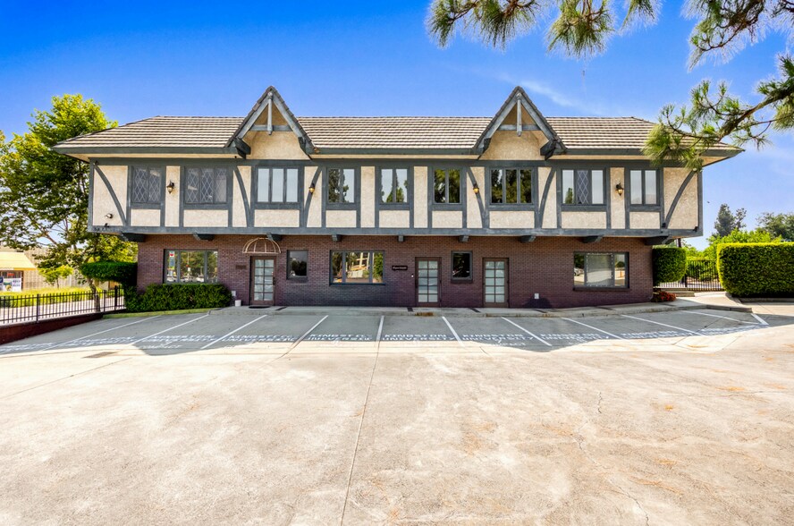 More Photos Of 3871 E Colorado Blvd, Pasadena Office For Lease