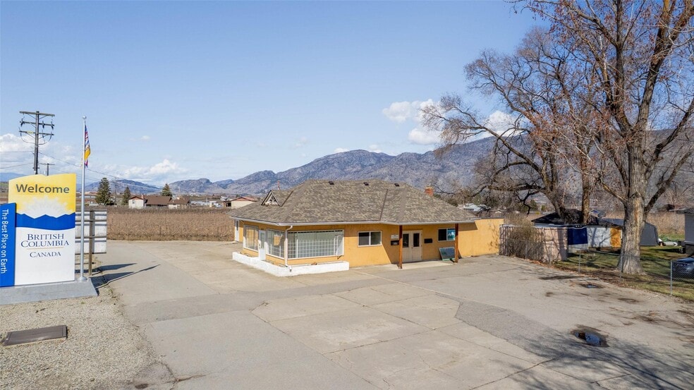 More Photos Of 609 Hwy 97, Osoyoos Office For Sale