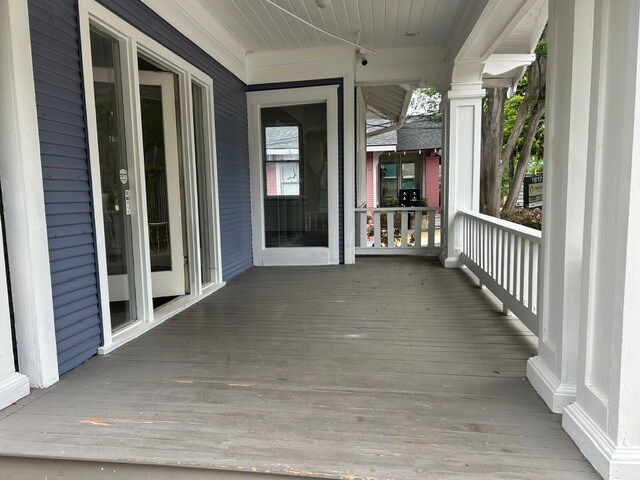 More Photos Of 1615 W 6th St, Austin Office Residential For Lease