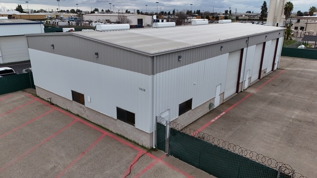 Primary Photo Of 7022-7026 W Pershing Ct, Visalia Warehouse For Lease