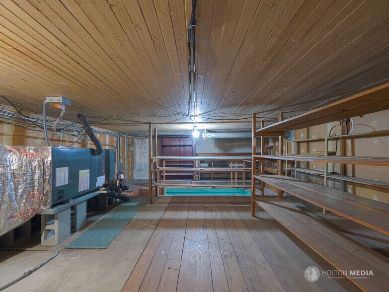 More Photos Of 1418 Newcastle St, Brunswick Storefront For Lease