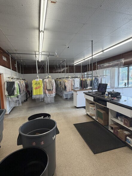 More Photos Of 4711 S 3rd St, Memphis Freestanding For Sale