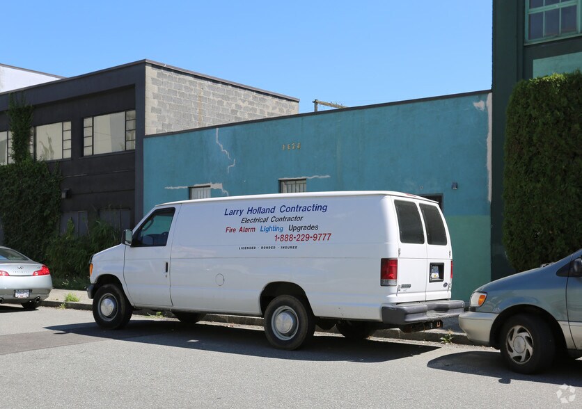 More Photos Of 1628 Pandora St, Vancouver Flex For Lease