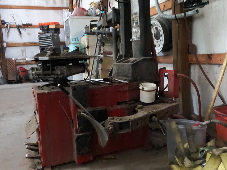 More Photos Of 77091 US Highway 278, Blountsville Warehouse For Sale