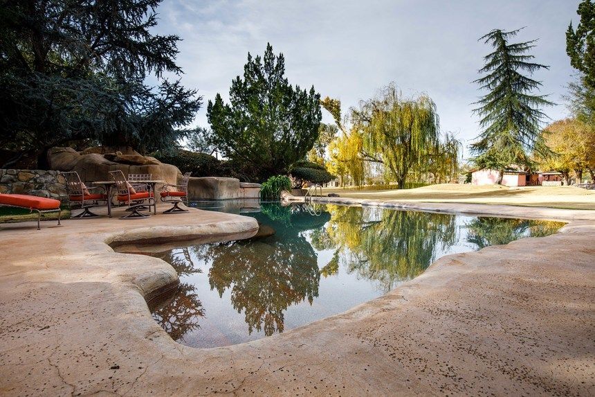 More Photos Of 13500 N Oracle Rd, Tucson Specialty For Sale