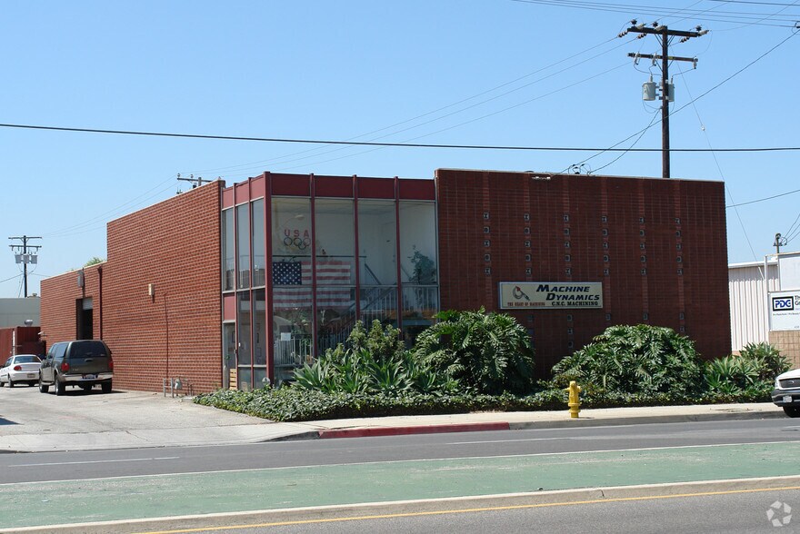 More Photos Of 440 E Alondra Blvd, Carson Warehouse For Lease