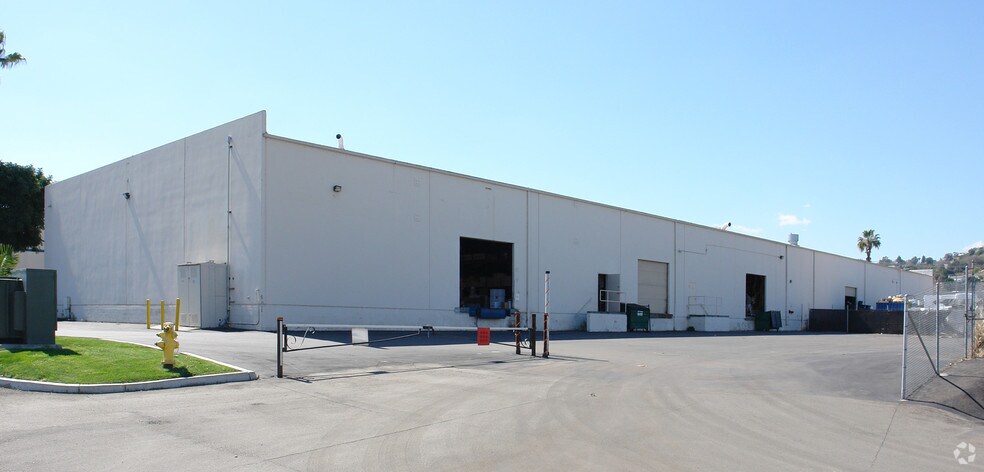 More Photos Of 916-930 Fesler St, El Cajon Manufacturing For Lease