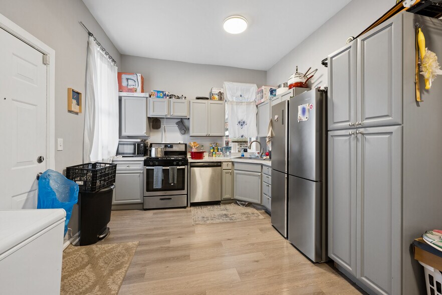More Photos Of 4929 S. Vincennes Ave, Chicago Apartments For Sale