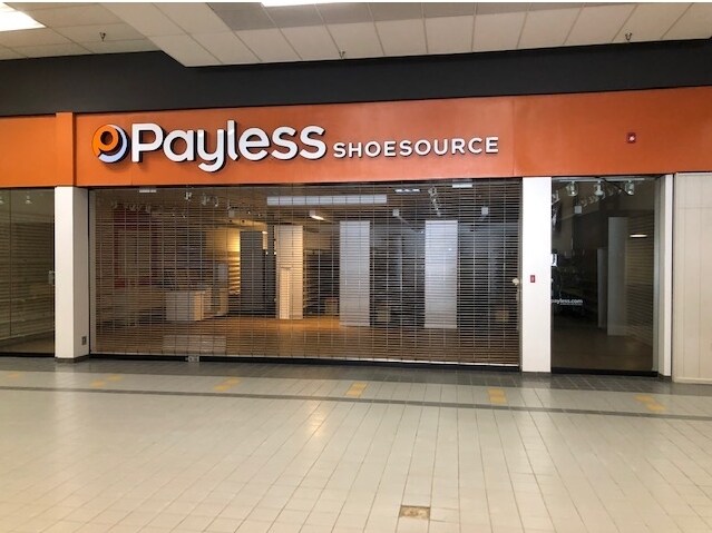 More Photos Of 1996-2000 Memorial Dr, Saint Johnsbury Storefront For Lease