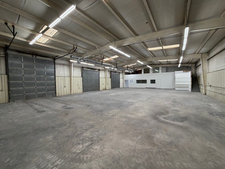 More Photos Of 4857 N NC 16 Business Hwy, Denver Warehouse For Lease