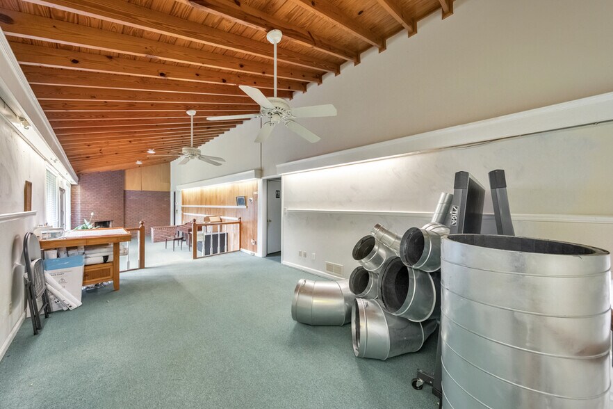 More Photos Of 3289 Powder Springs Rd, Powder Springs Warehouse For Lease