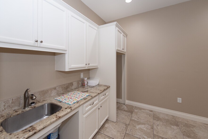 More Photos Of 21559 Provincial Blvd, Katy Medical For Sale