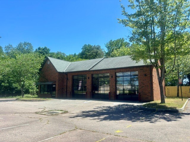 More Photos Of 9215 Quioccasin Rd, Richmond General Retail For Lease