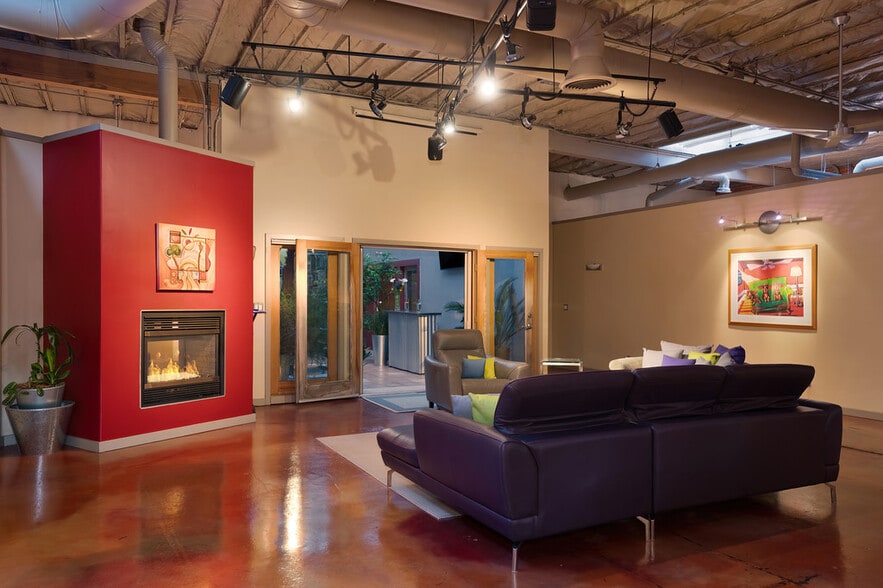 More Photos Of 2101 28th St, Sacramento Warehouse For Sale