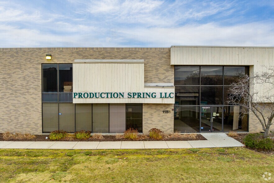 More Photos Of 1151 Allen Dr, Troy Manufacturing For Lease