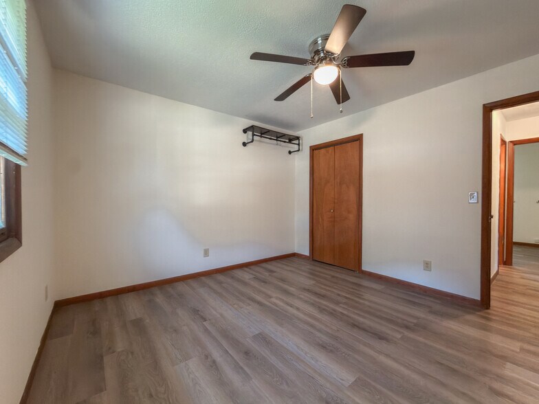 More Photos Of 204 N Walnut St, La Monte Multifamily For Sale