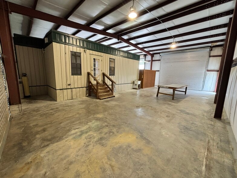 More Photos Of 19300 Valdosta Hwy, Valdosta Distribution For Lease
