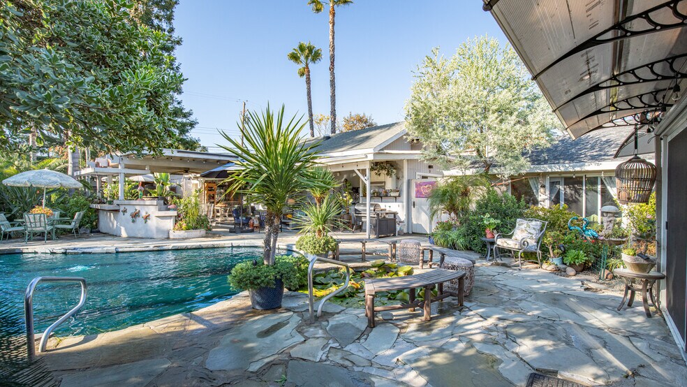 More Photos Of 1403 Rowena Way, Sacramento Specialty For Sale