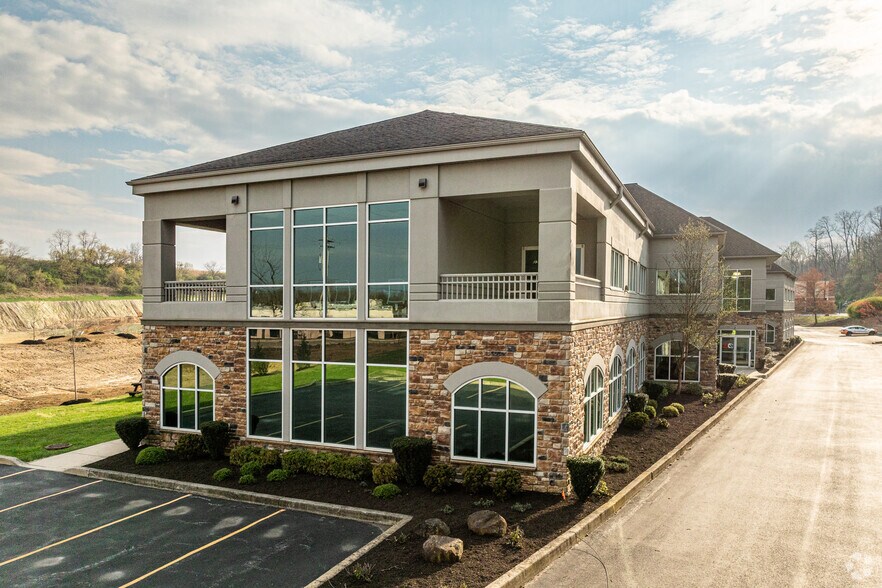 More Photos Of 400 Lapp Rd, Malvern Medical For Lease