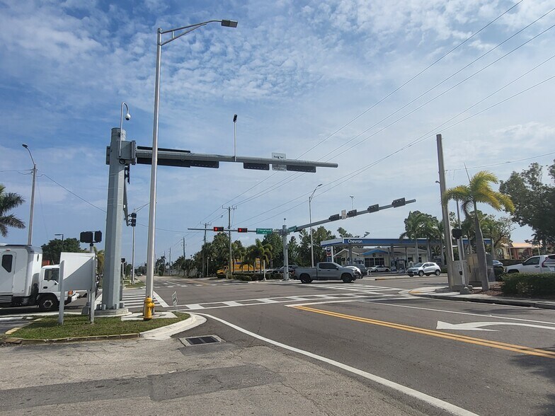 More Photos Of 2960 S Cleveland Ave, Fort Myers Unknown For Lease