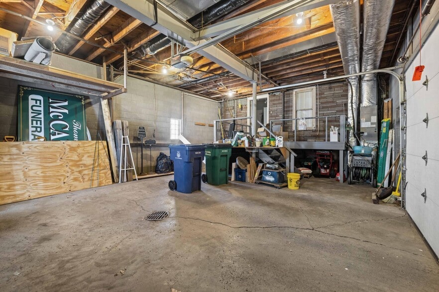 More Photos Of 1975 Seneca St, Buffalo Office For Sale