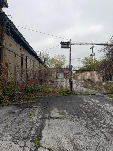 More Photos Of 1791 Fillmore Ave, Buffalo Distribution For Lease