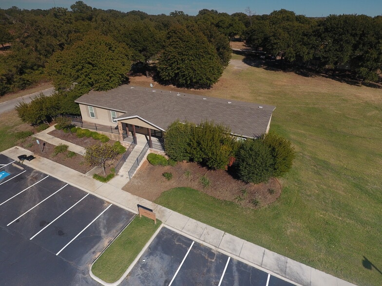 More Photos Of 601 Old Base Rd, Aurora Religious Facility For Sale