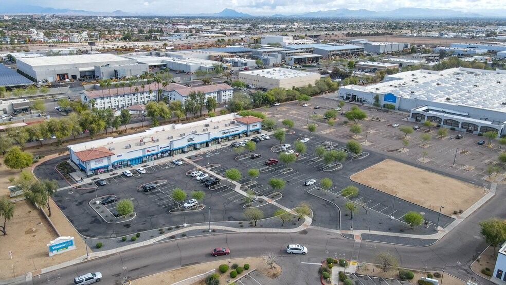 More Photos Of 1903 S Country Club Dr, Mesa Freestanding For Lease